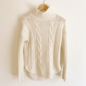 Victoria’s Secret Cream Knit Wool Blend Sweater Size Small